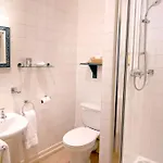 Orchard Club Hotel