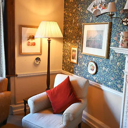 Orchard Club Hotel