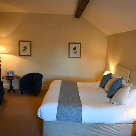 Orchard Club - Newton House 4*